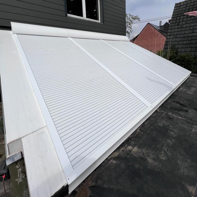 Rolax Bubendorff zonnewering voor schuin dakraam
